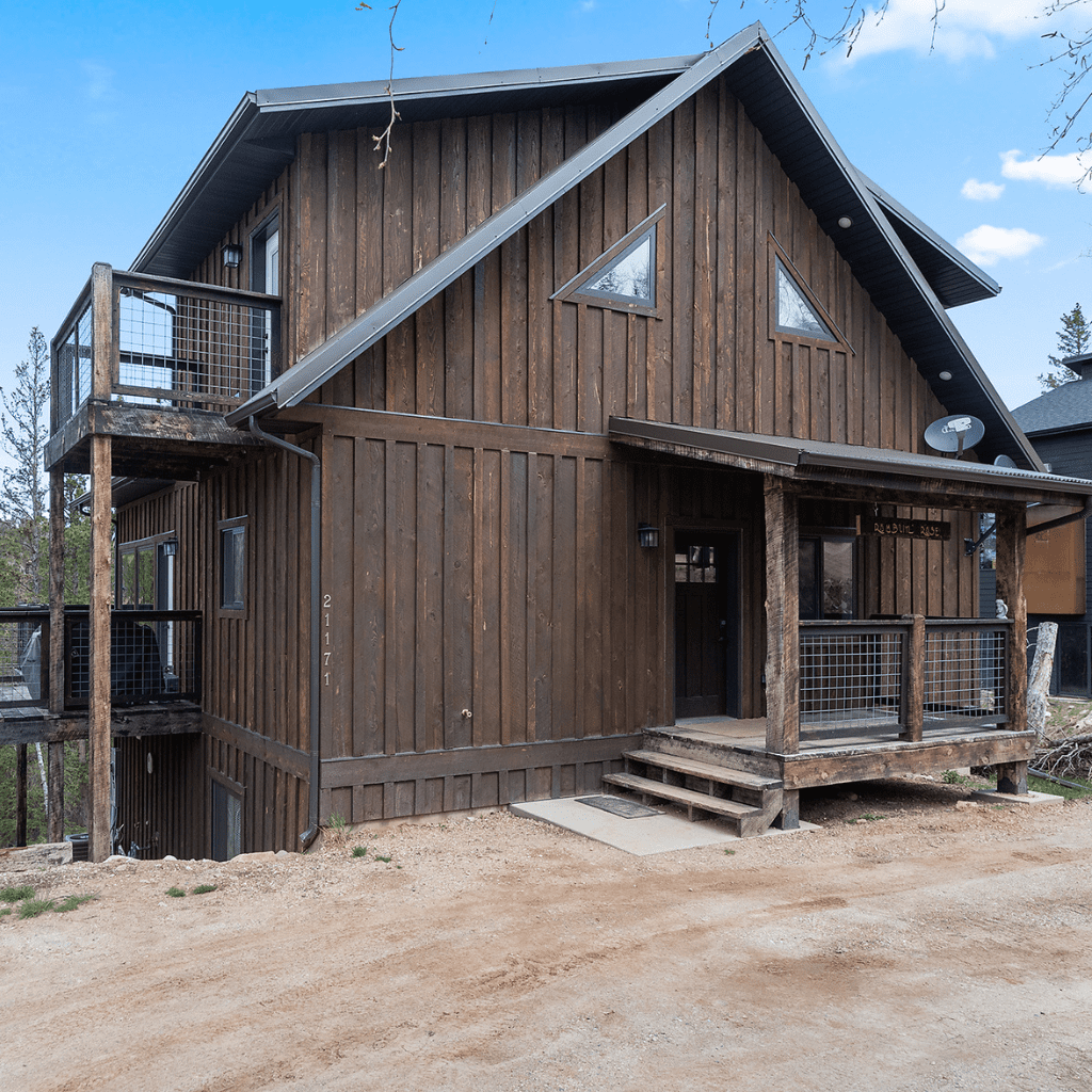 Rambline Rose Cabin